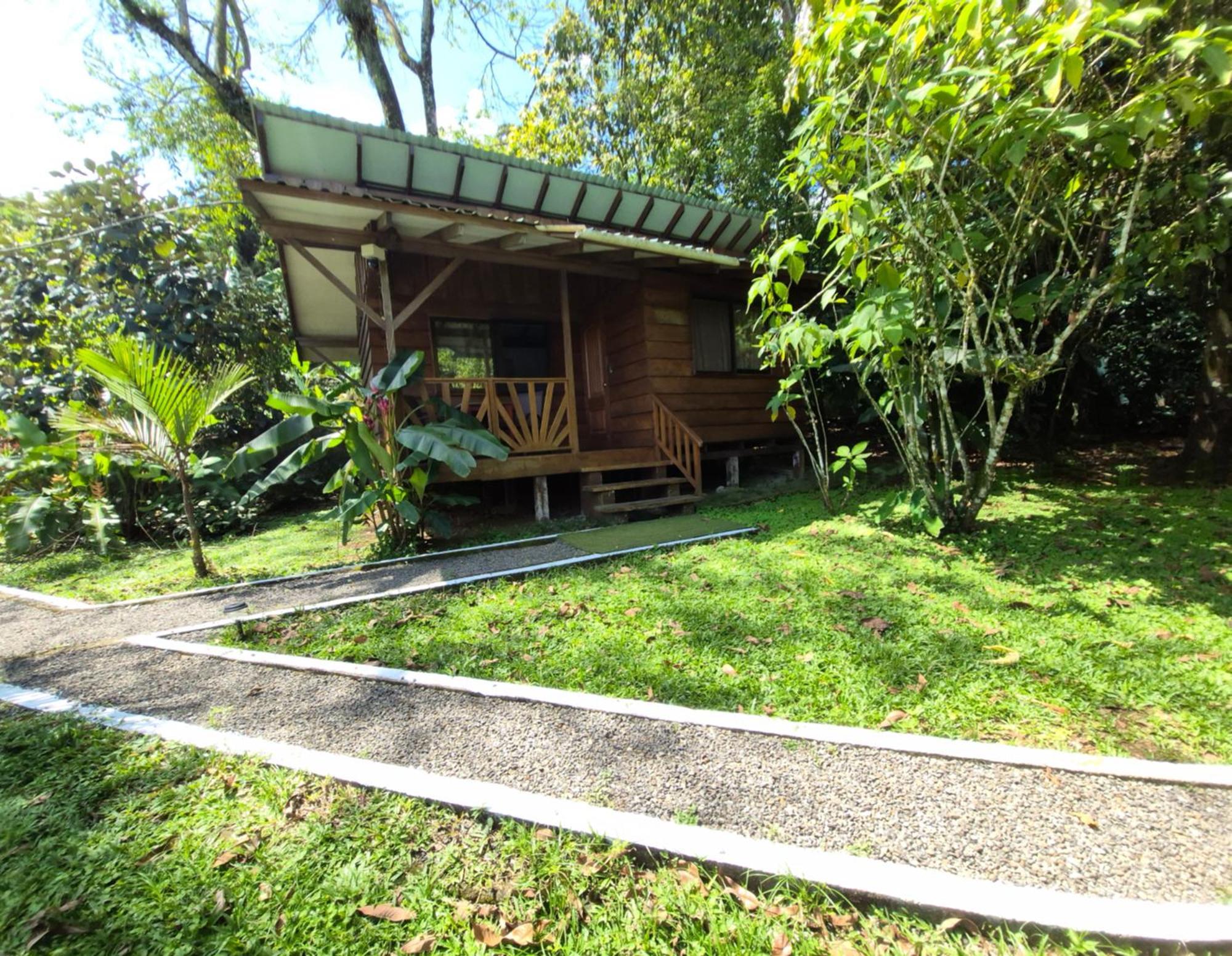 Centro Ananda Bed & Breakfast กวาปิเลส ภายนอก รูปภาพ